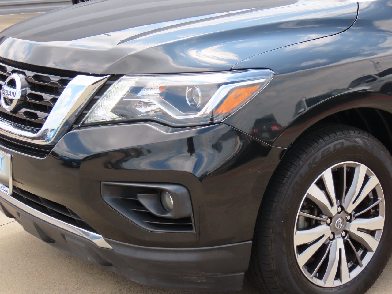 used 2020 Nissan Pathfinder car, priced at $17,999