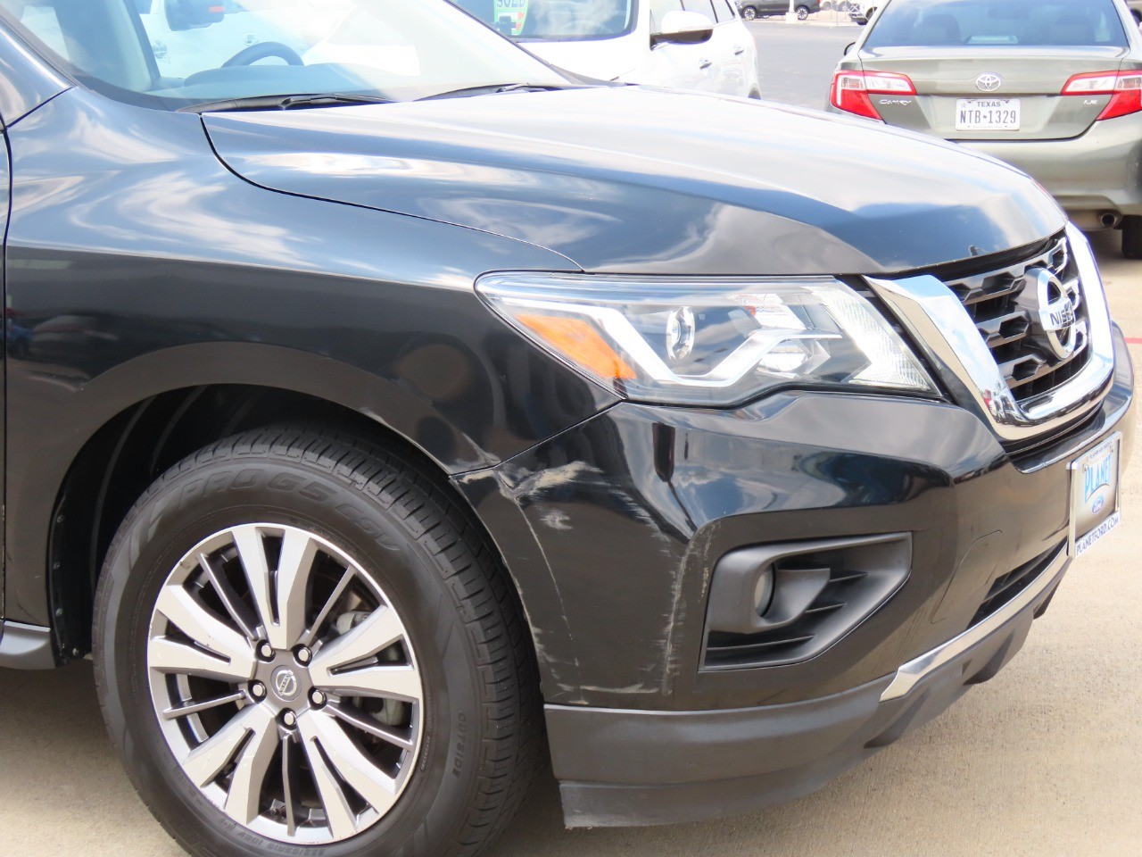 used 2020 Nissan Pathfinder car, priced at $17,999
