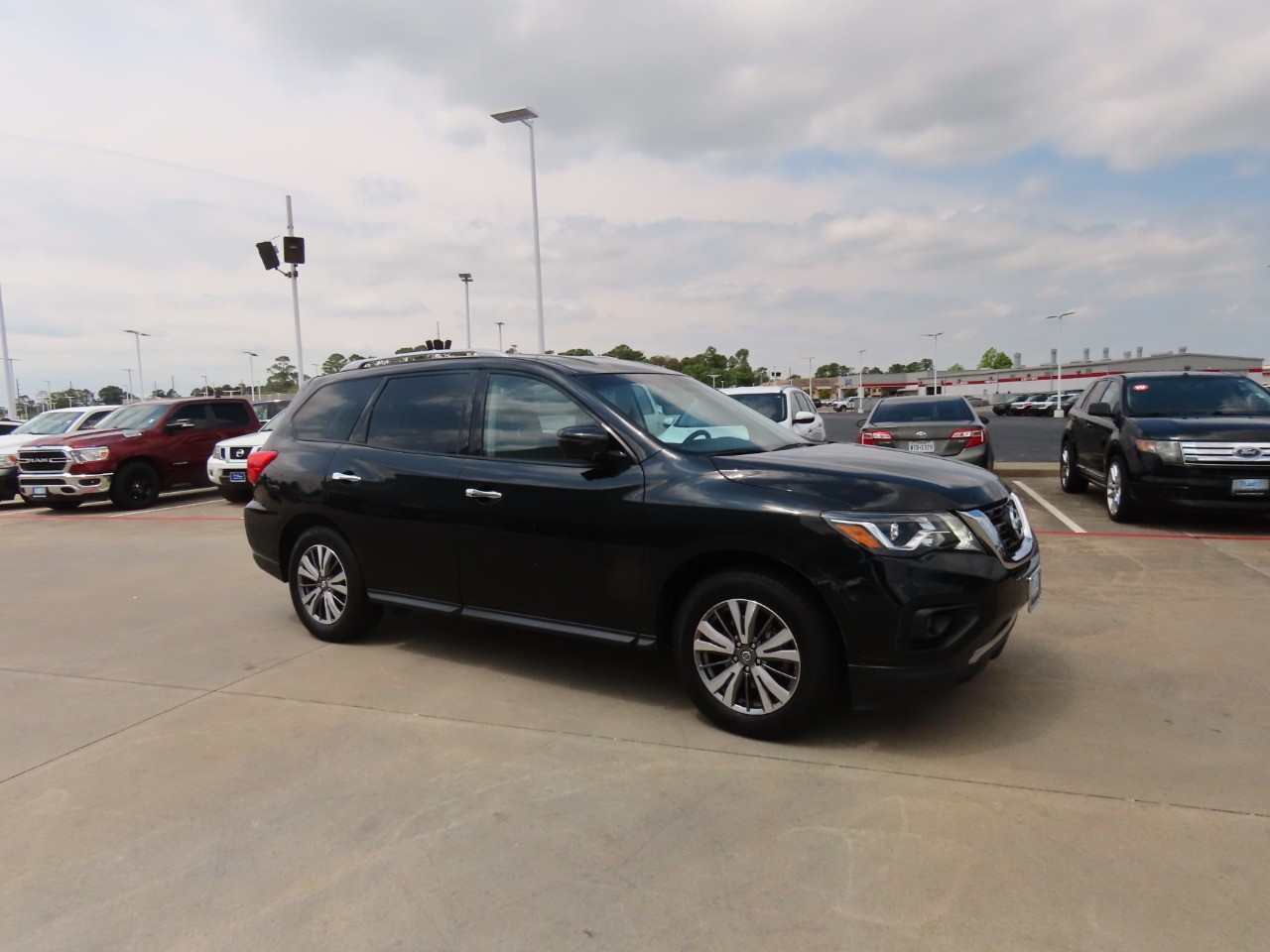 used 2020 Nissan Pathfinder car, priced at $17,999