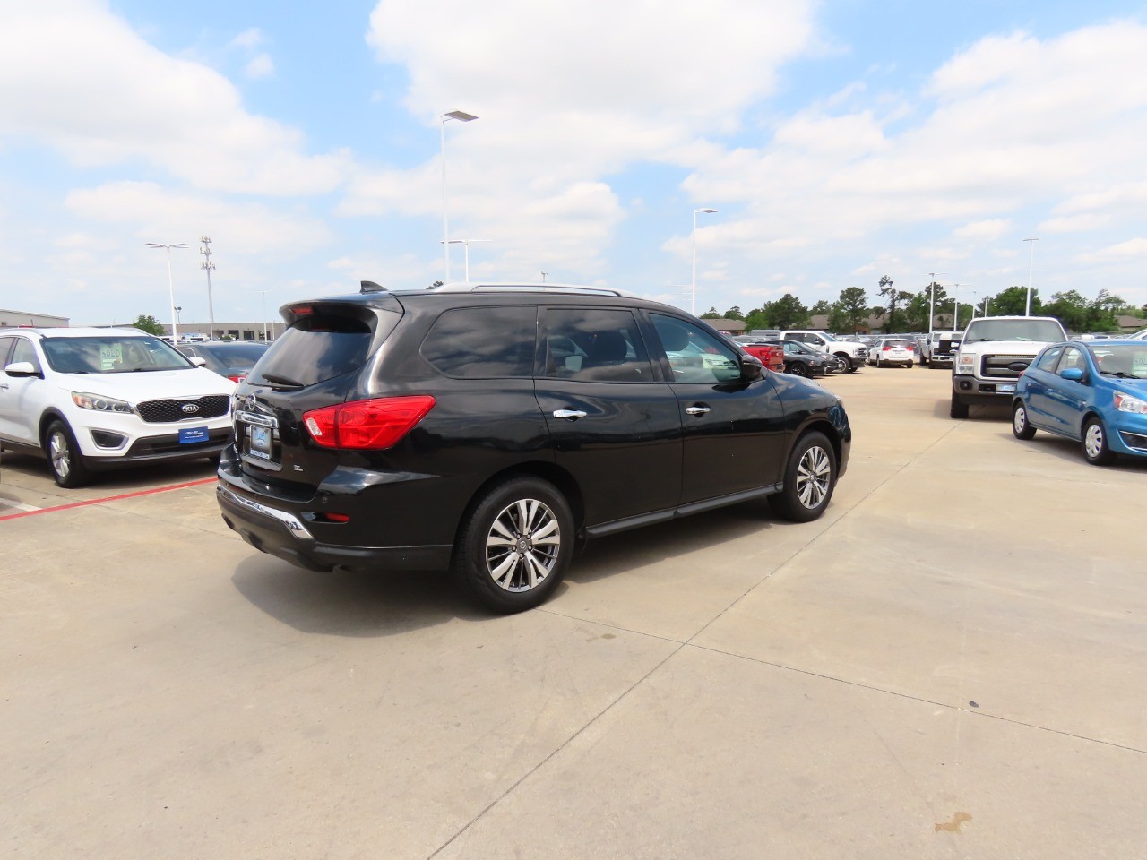 used 2020 Nissan Pathfinder car, priced at $17,999