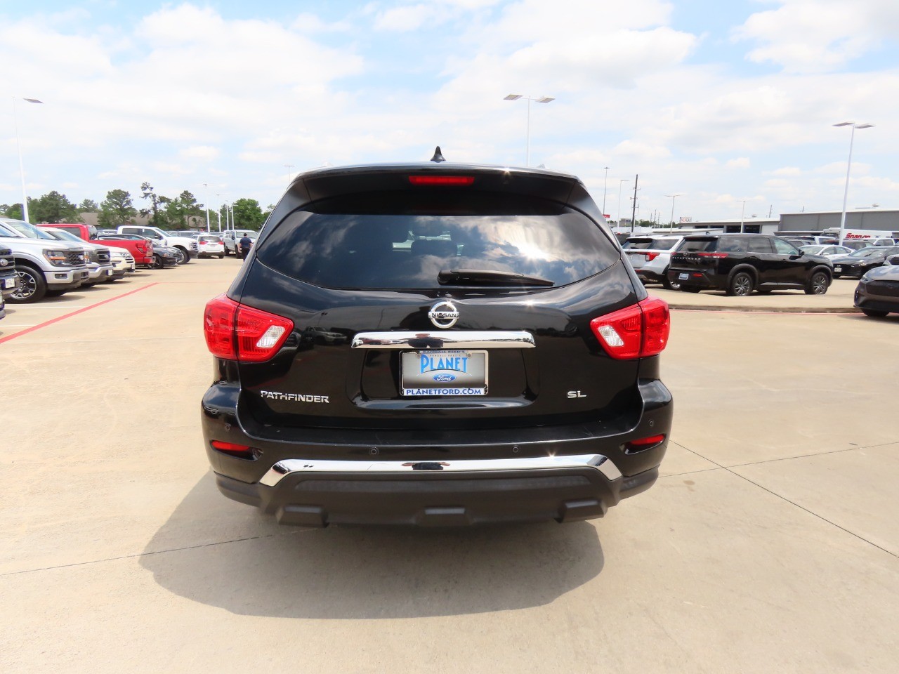 used 2020 Nissan Pathfinder car, priced at $17,999