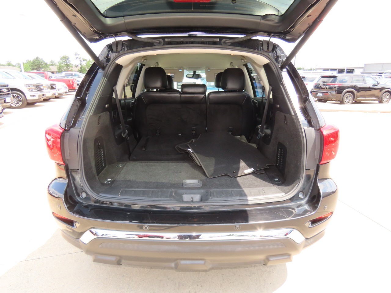 used 2020 Nissan Pathfinder car, priced at $17,999