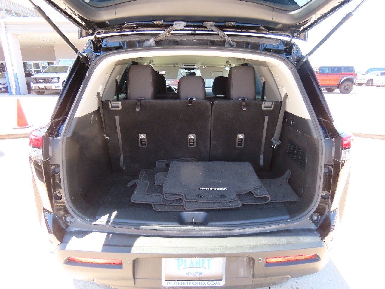 used 2024 Nissan Pathfinder car