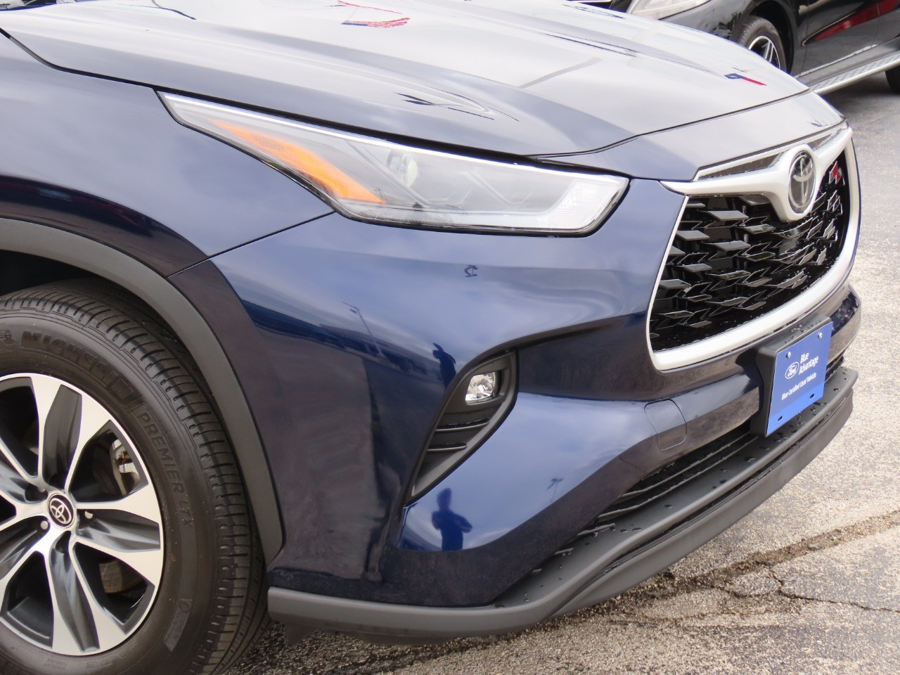 used 2022 Toyota Highlander car, priced at $37,999