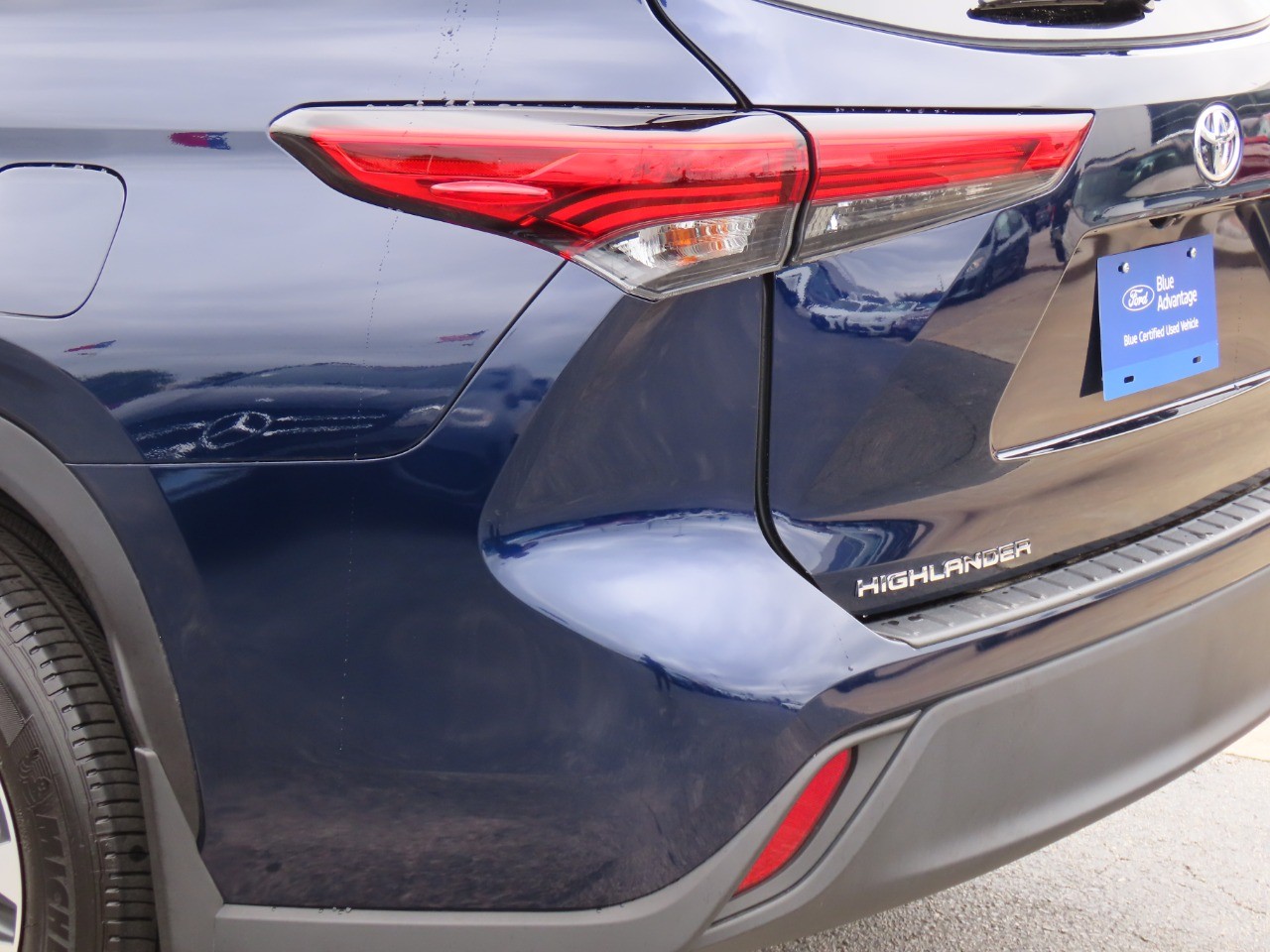 used 2022 Toyota Highlander car, priced at $37,999