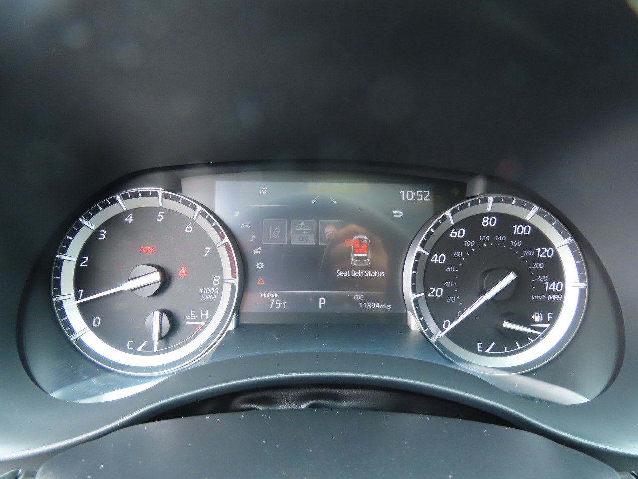 used 2022 Toyota Highlander car, priced at $37,999