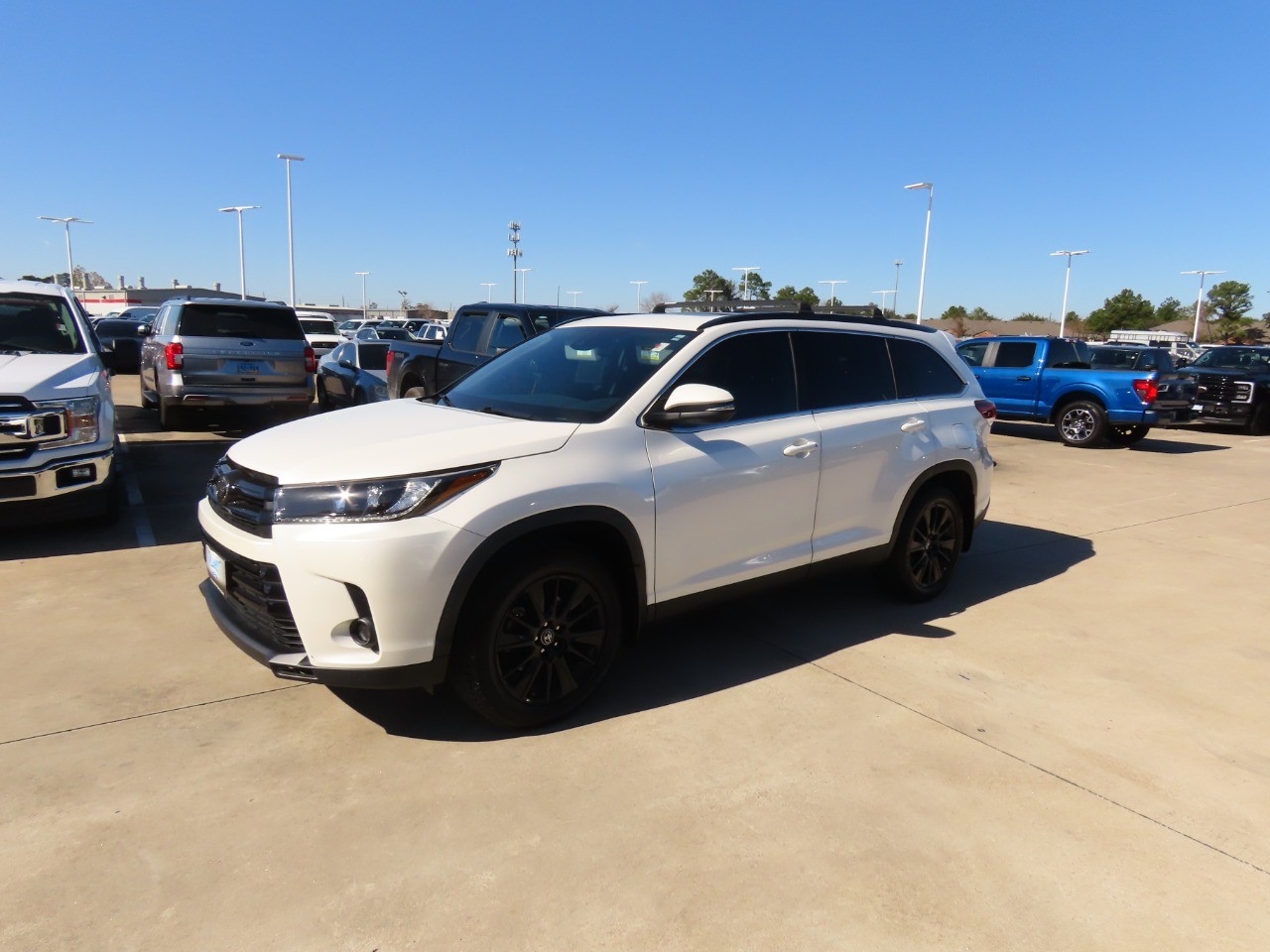 used 2019 Toyota Highlander car, priced at $28,999