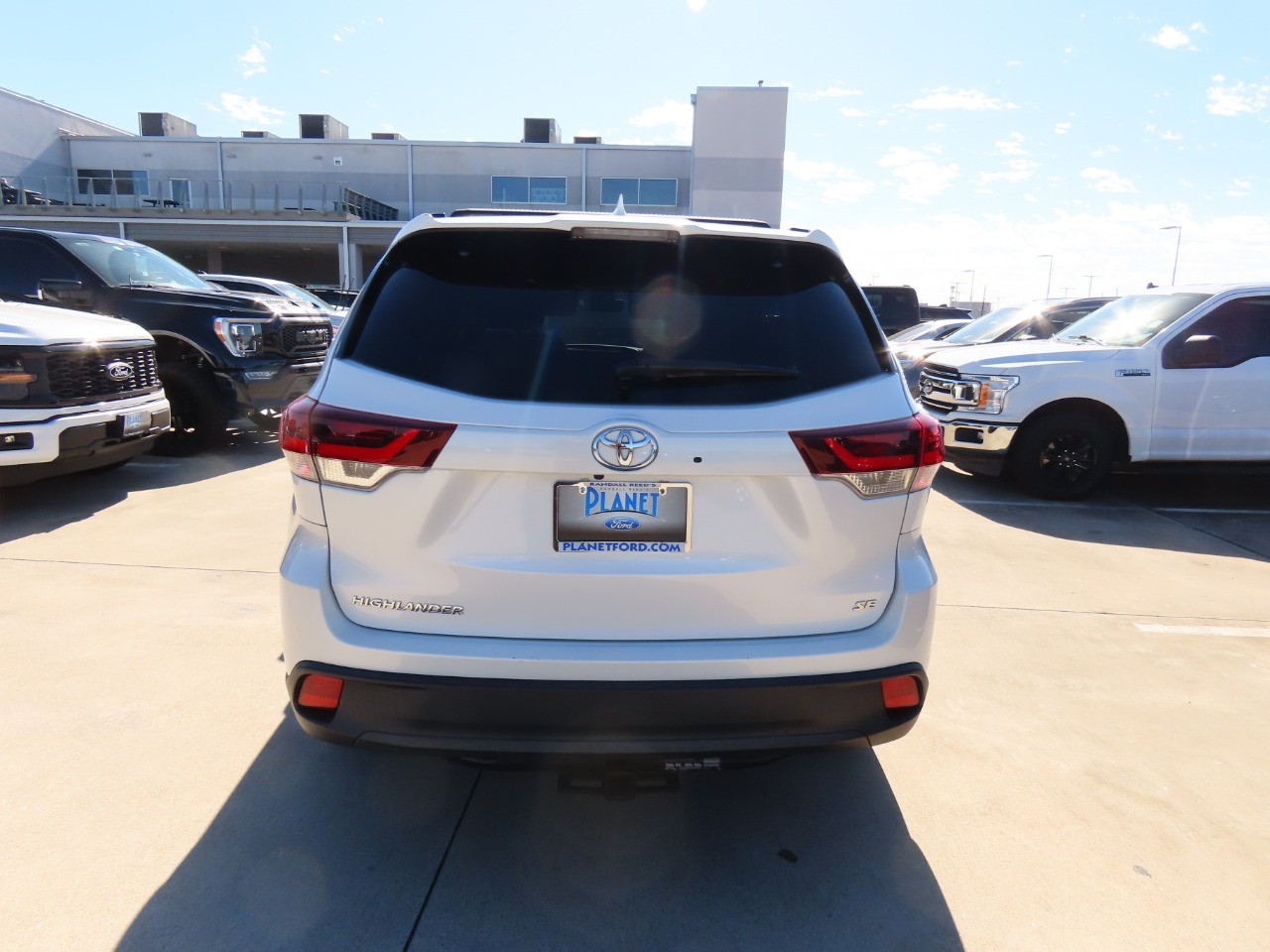 used 2019 Toyota Highlander car, priced at $28,999