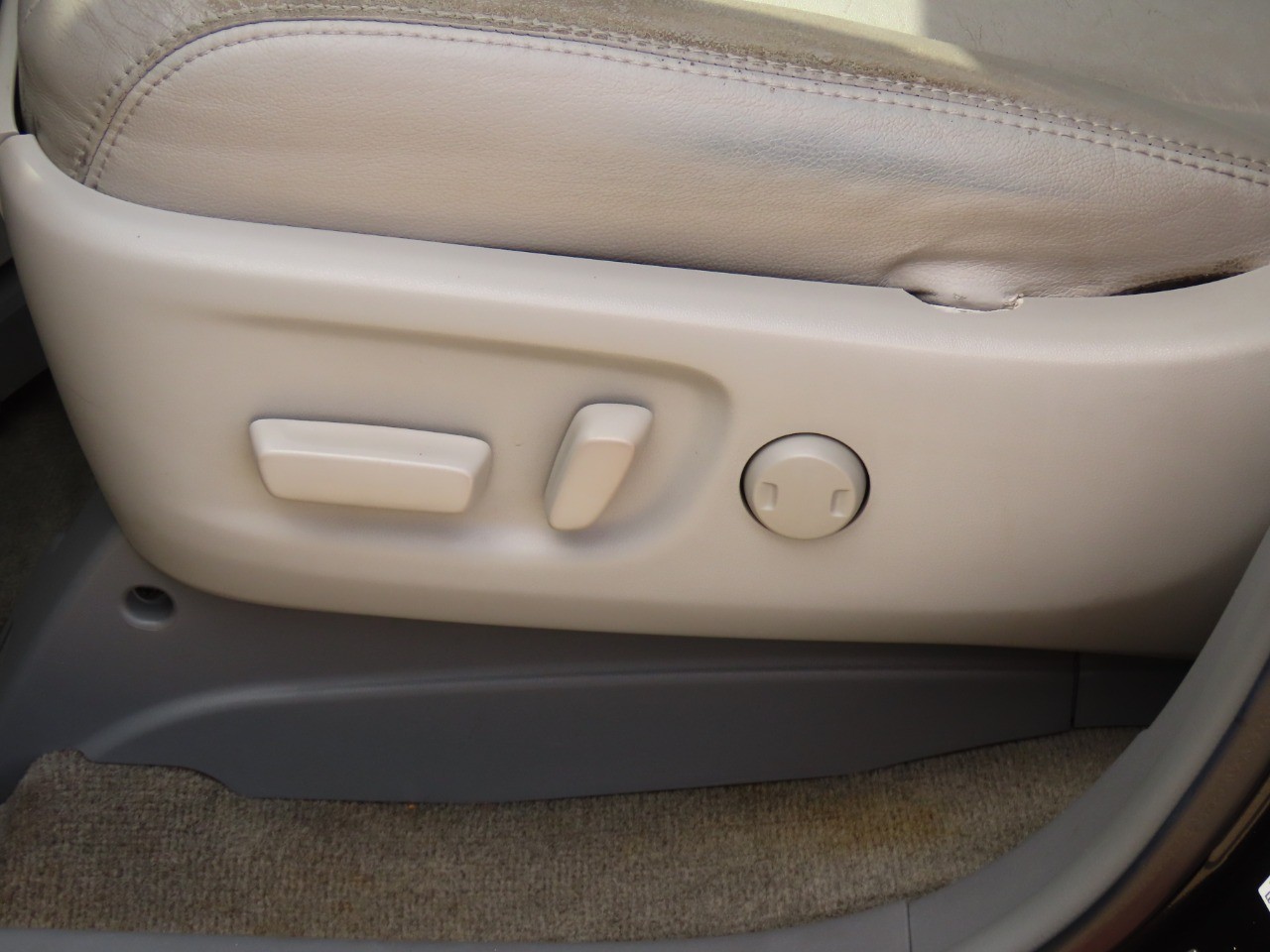 used 2014 Toyota Sienna car, priced at $10,999