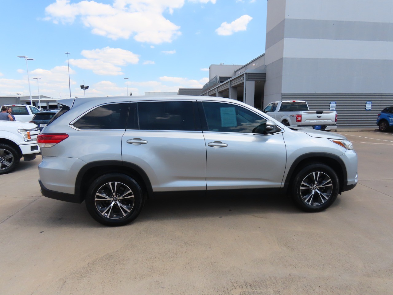 used 2019 Toyota Highlander car, priced at $10,999