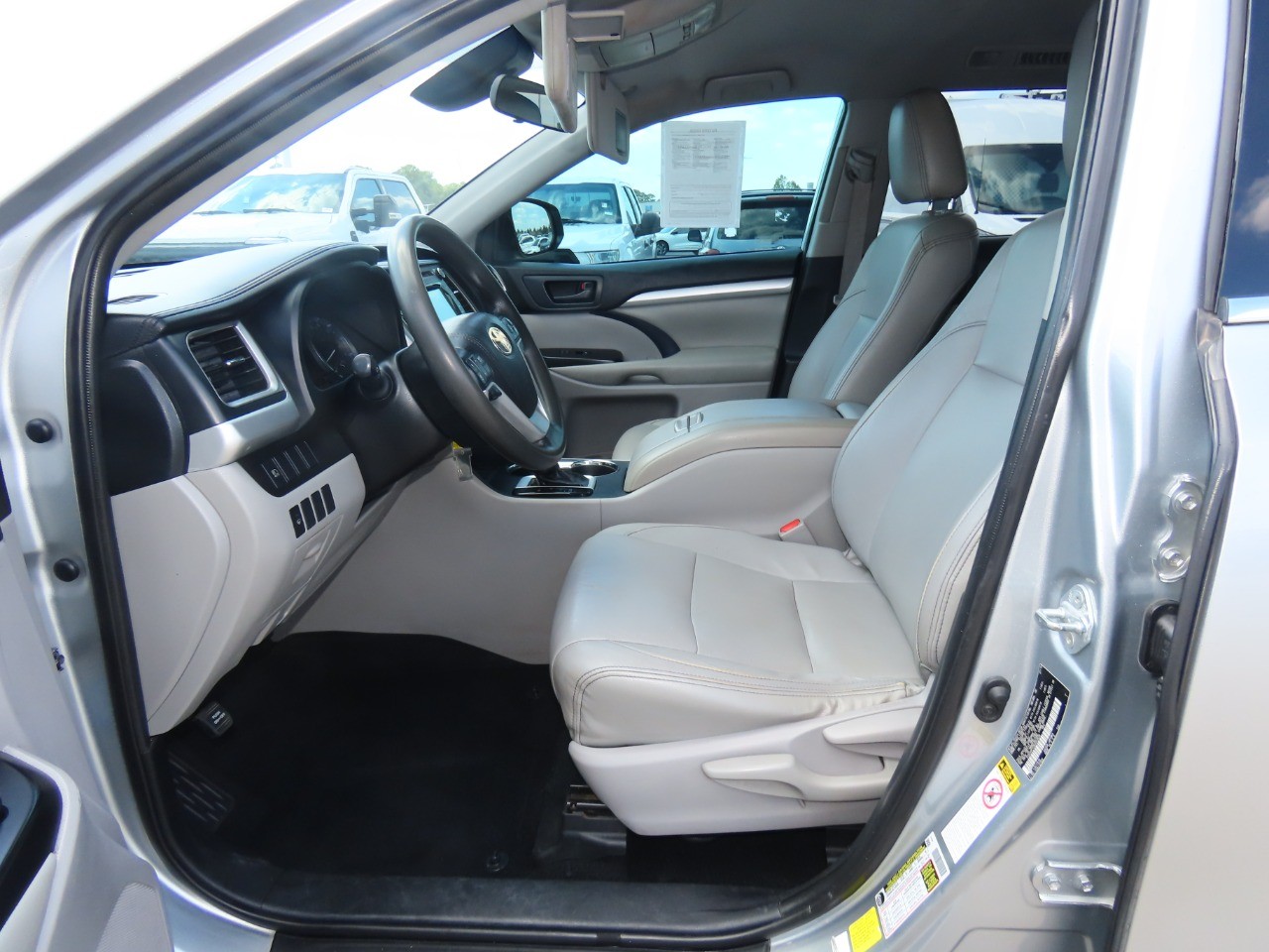 used 2019 Toyota Highlander car, priced at $10,999