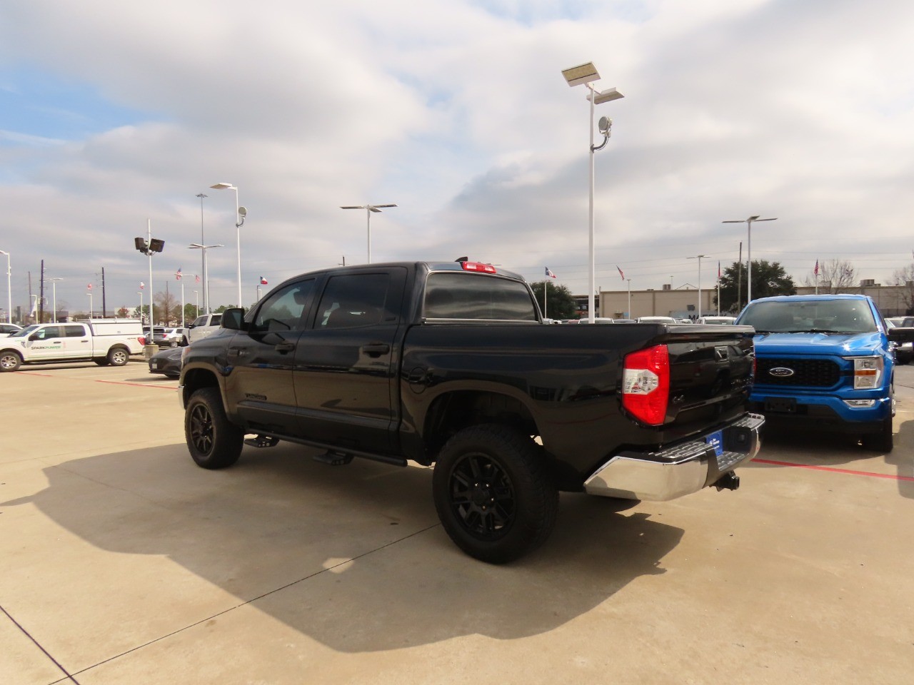 used 2021 Toyota TUNDRA 4WD car, priced at $39,999