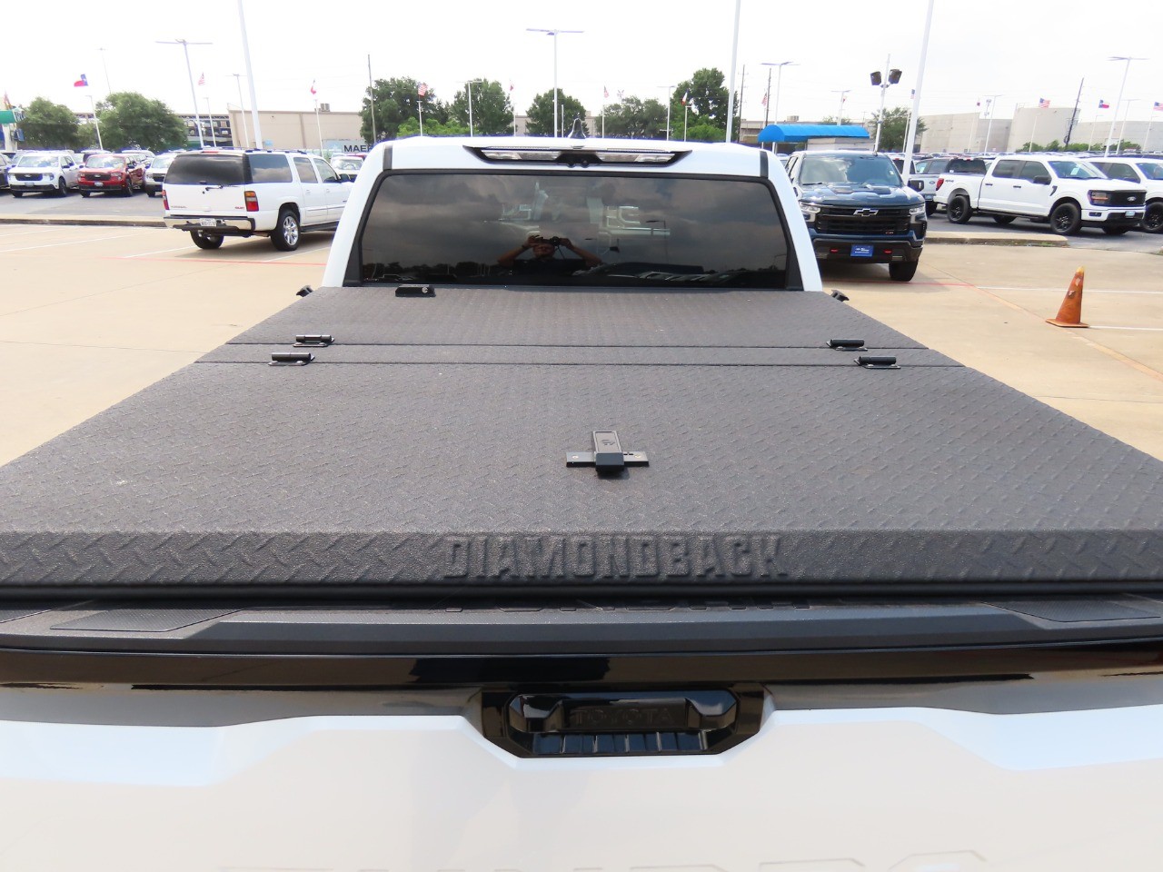 used 2022 Toyota TUNDRA 4WD car, priced at $51,999