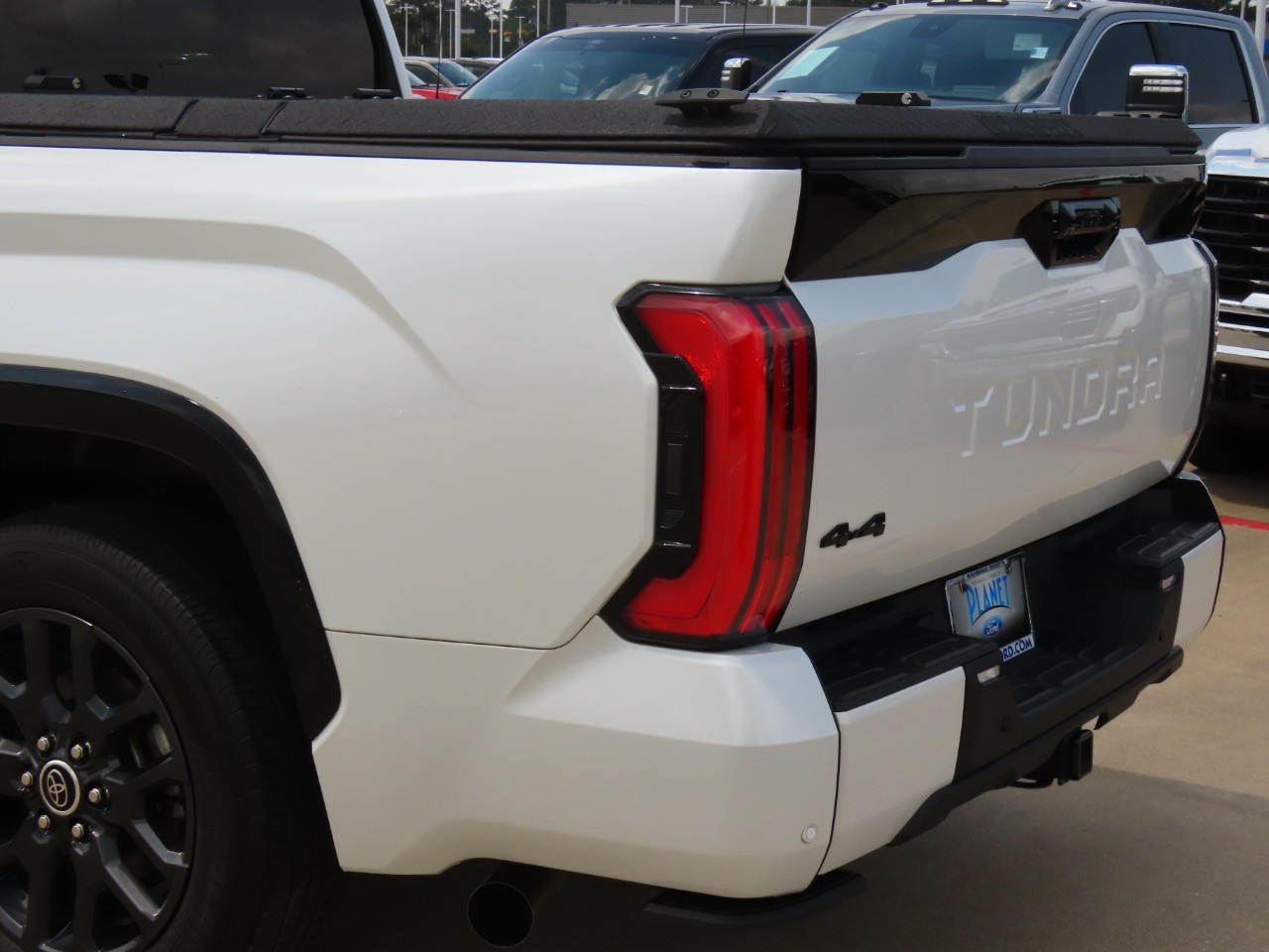 used 2022 Toyota TUNDRA 4WD car, priced at $51,999