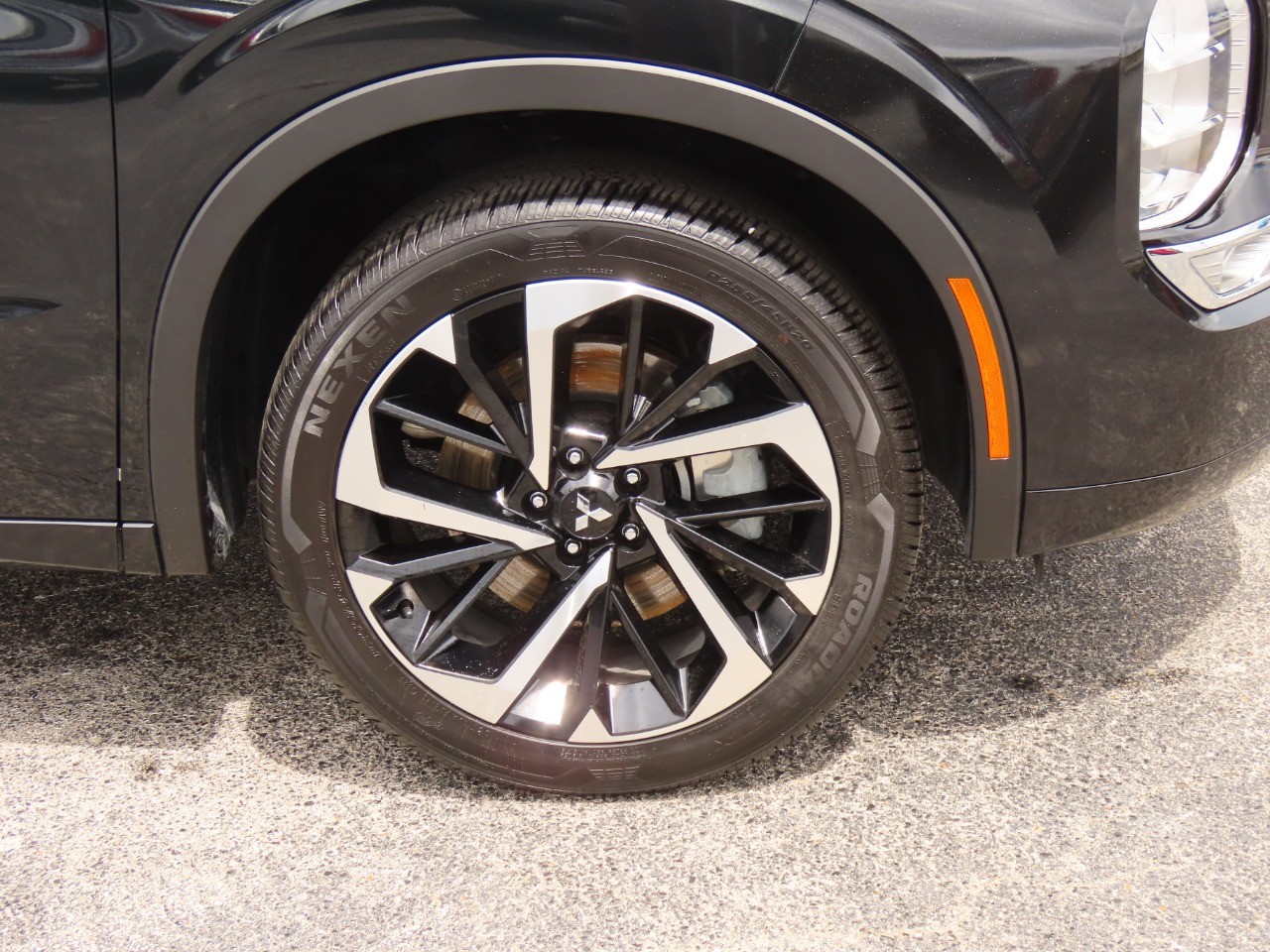 used 2024 Mitsubishi Outlander car, priced at $32,999