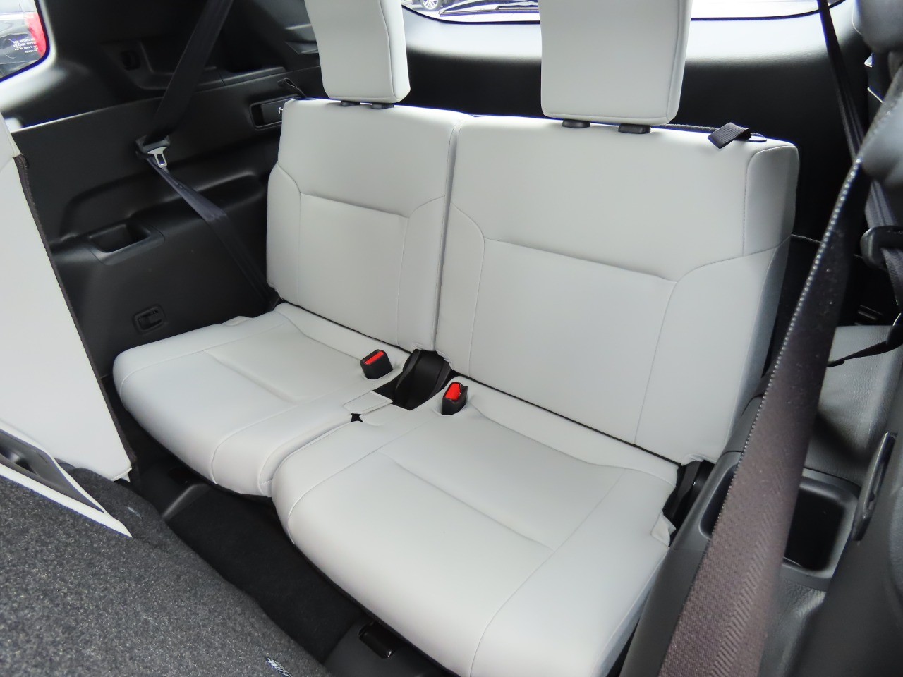 used 2024 Mitsubishi Outlander car, priced at $32,999