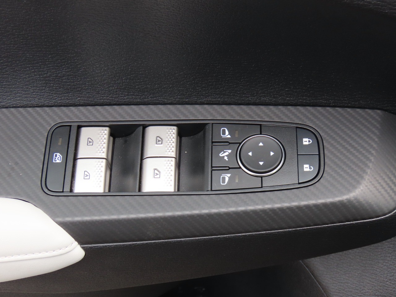 used 2024 Mitsubishi Outlander car, priced at $32,999