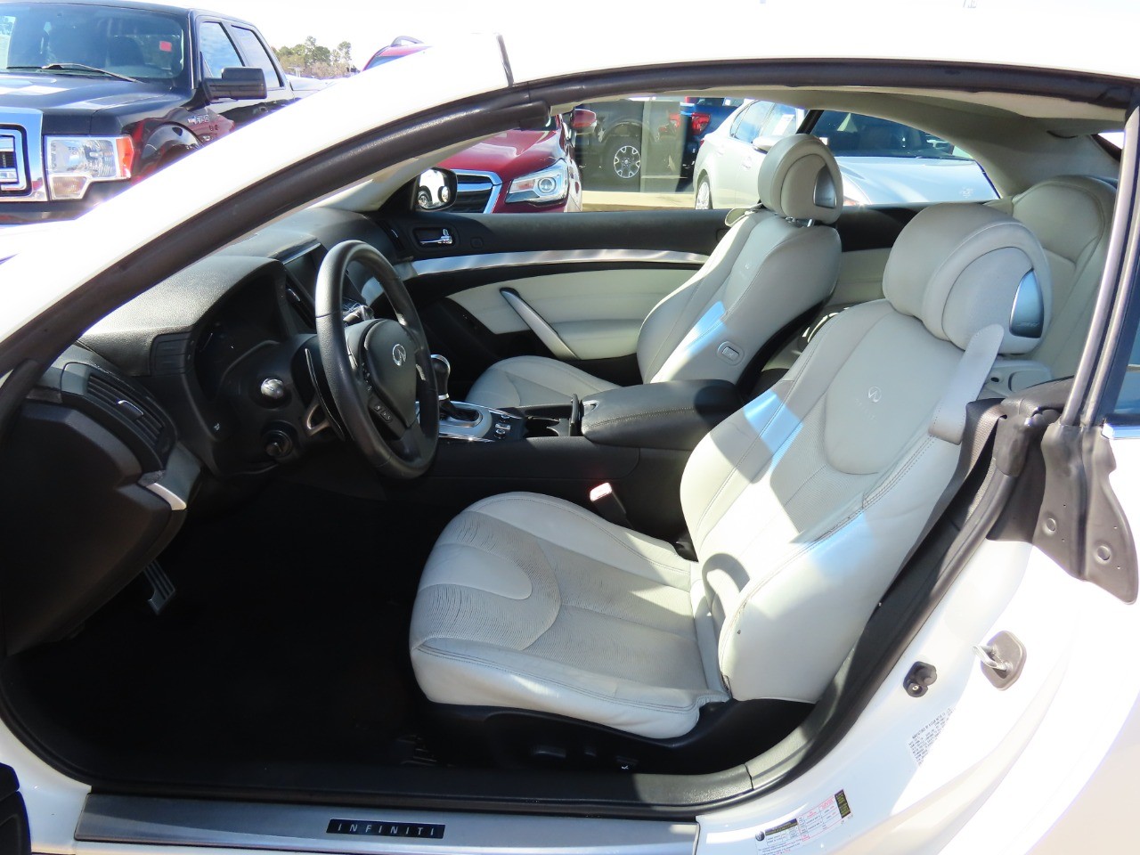 used 2011 INFINITI G37 car, priced at $11,999