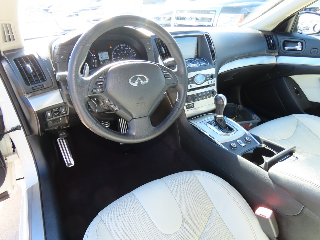 used 2011 INFINITI G37 car, priced at $11,999