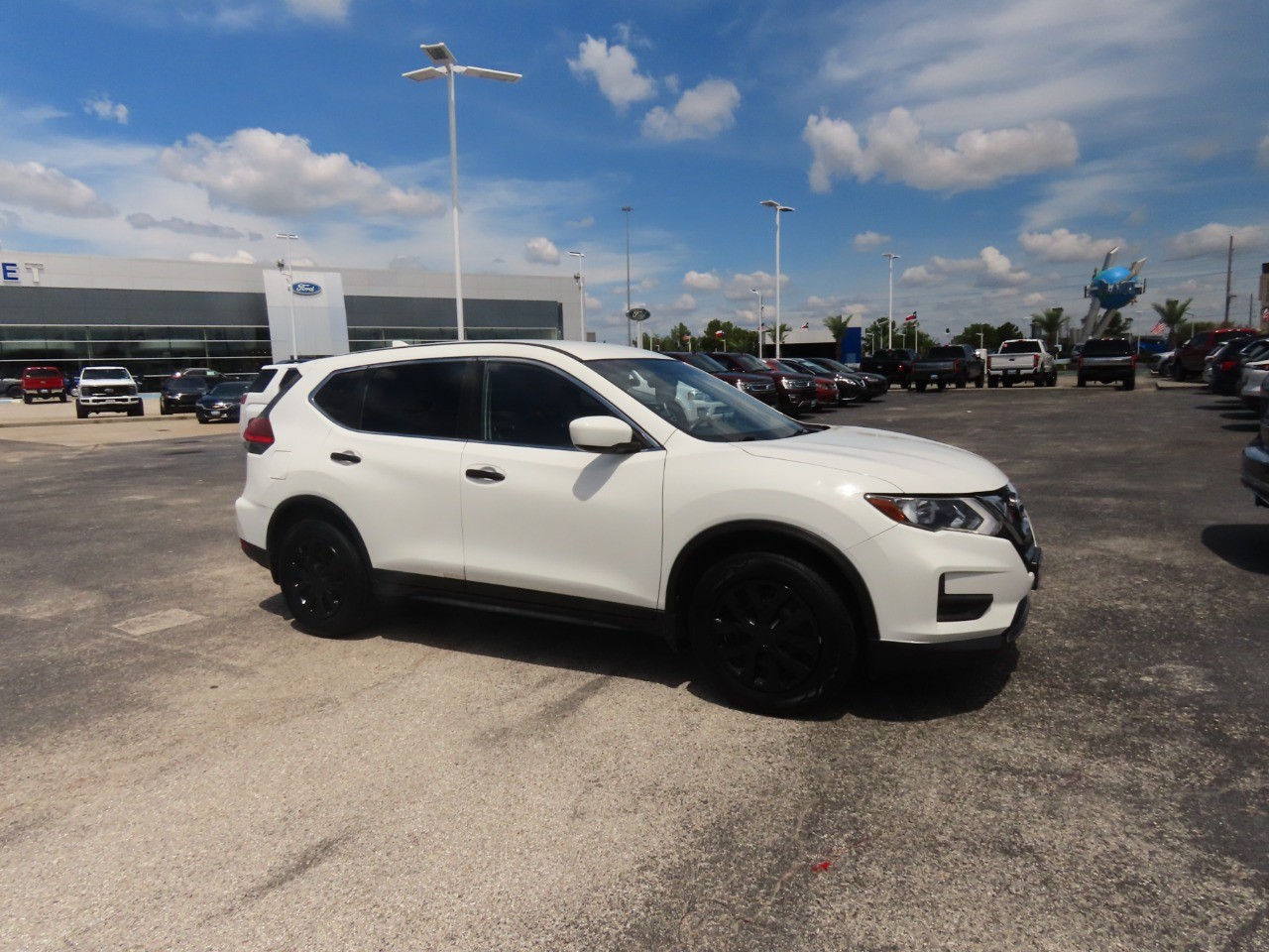 used 2017 Nissan Rogue car