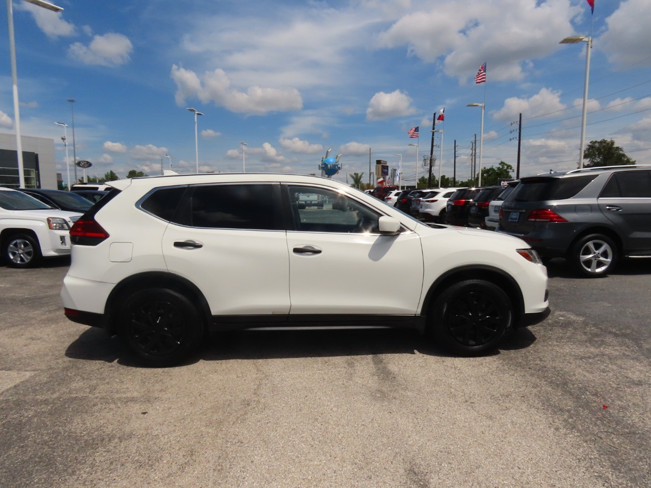 used 2017 Nissan Rogue car