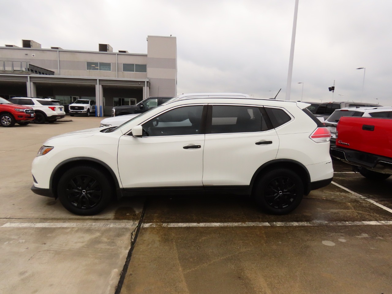 used 2016 Nissan Rogue car, priced at $9,999