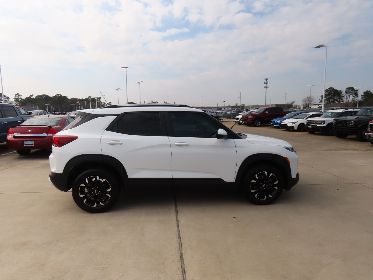 used 2023 Chevrolet TrailBlazer car, priced at $21,999