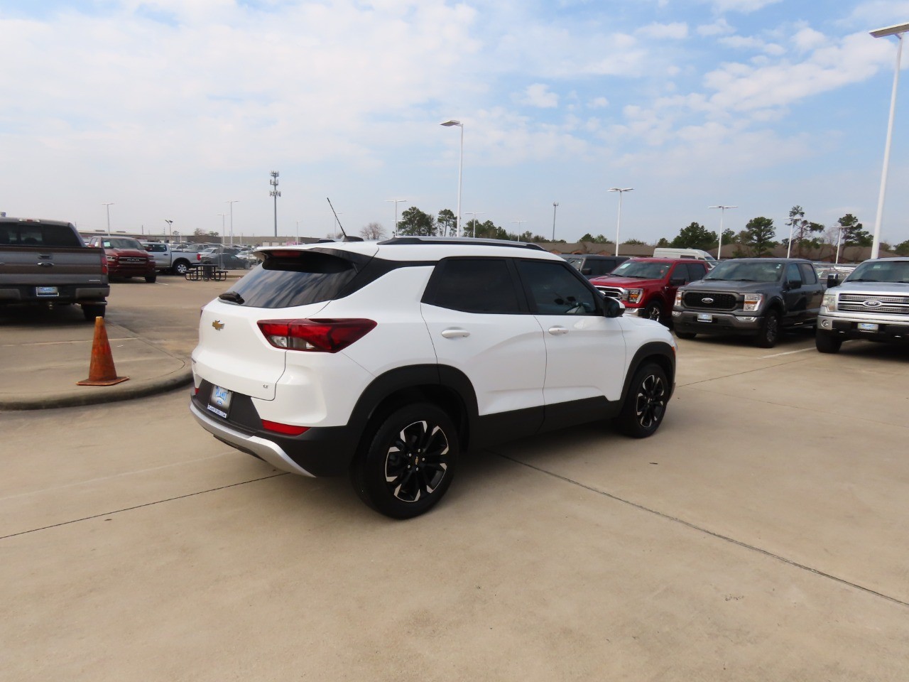 used 2023 Chevrolet TrailBlazer car, priced at $21,999