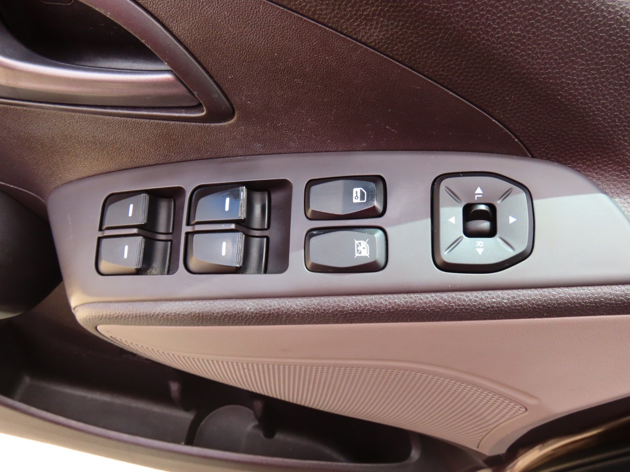 used 2014 Hyundai Tucson car, priced at $9,999