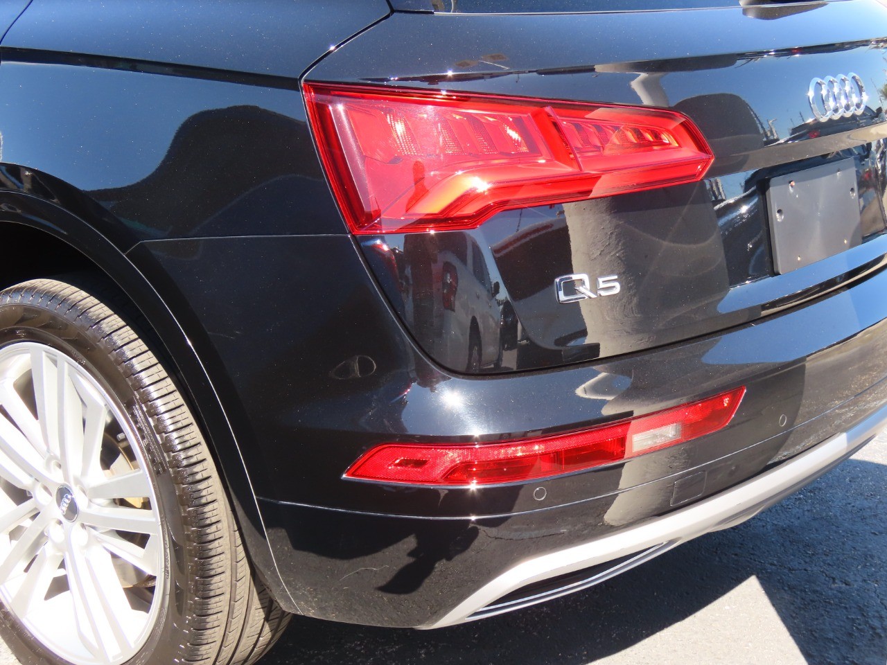 used 2018 Audi Q5 car, priced at $23,999