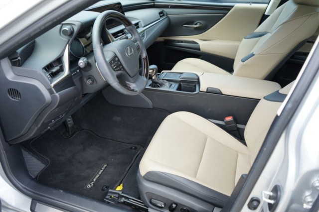 used 2021 Lexus ES car, priced at $36,600