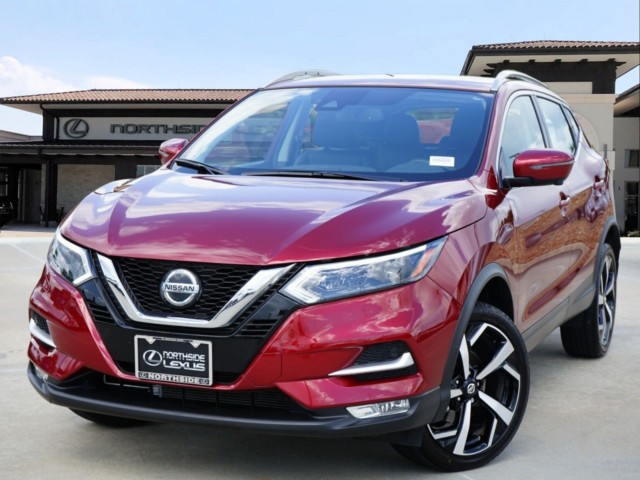used 2022 Nissan Rogue Sport car, priced at $24,900